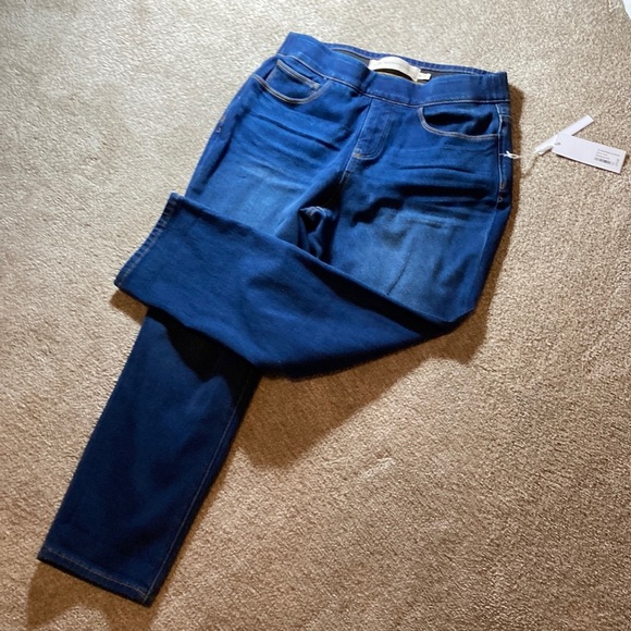 Petite medium women’s pull on ankle pants - Picture 3 of 13